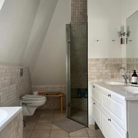Vila Art Filled Townhouse In The Center Of *