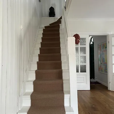 Vila Art Filled Townhouse In The Center Of Stavanger